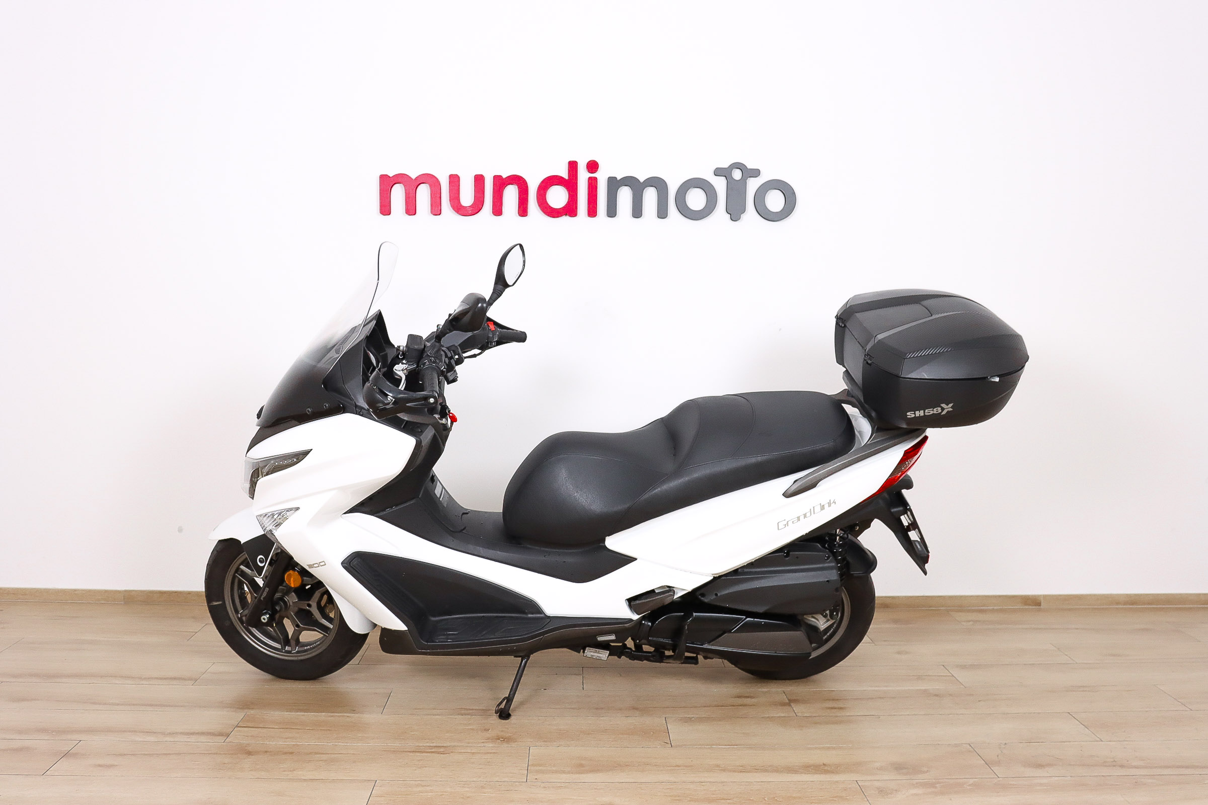 KYMCO Grand Dink 300KYMCO5 KYMCO Grand Dink 300KYMCO5