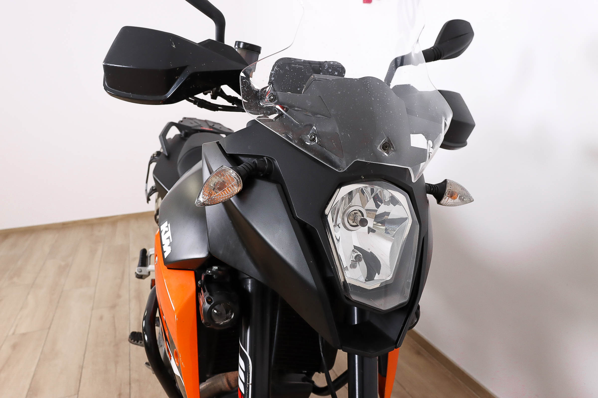 KTM 990 SUPERMOTOKTM3 KTM 990 SUPERMOTOKTM3