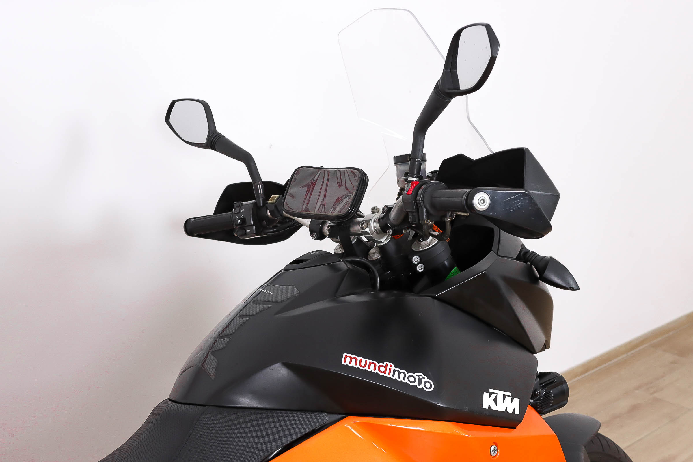 KTM 990 SUPERMOTOKTM7 KTM 990 SUPERMOTOKTM7