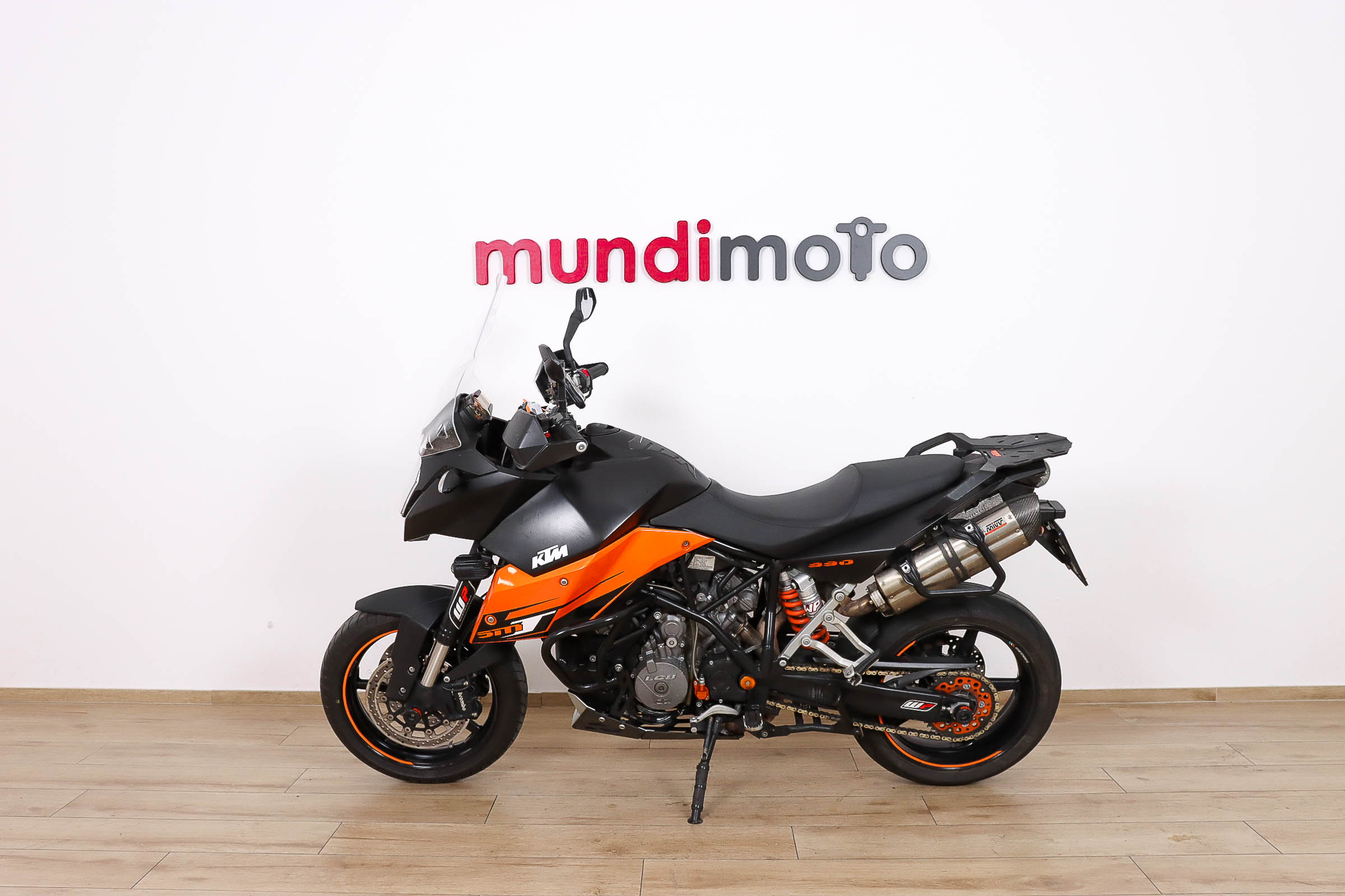 KTM 990 SUPERMOTOKTM8 KTM 990 SUPERMOTOKTM8