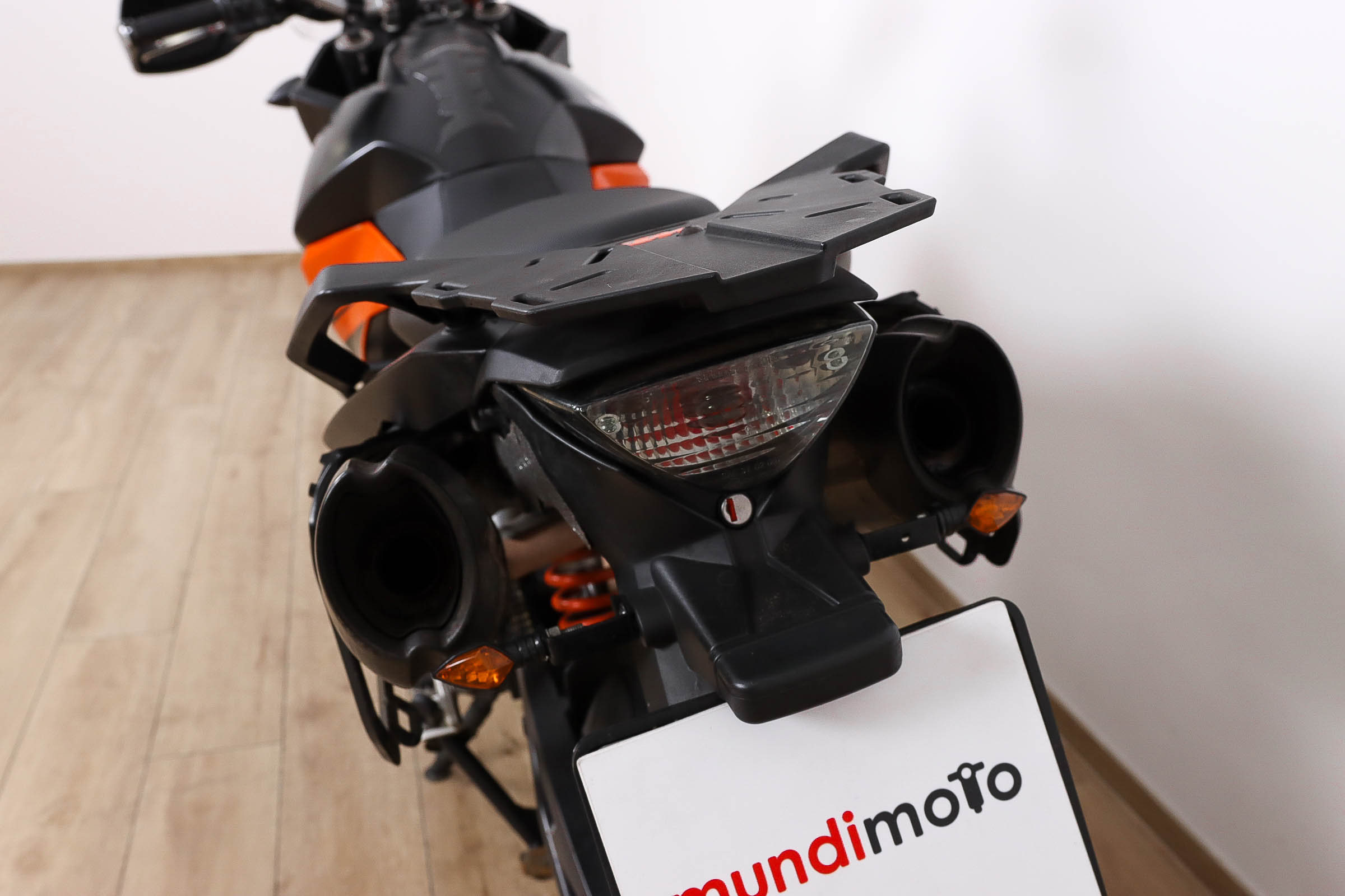 KTM 990 SUPERMOTOKTM11 KTM 990 SUPERMOTOKTM11