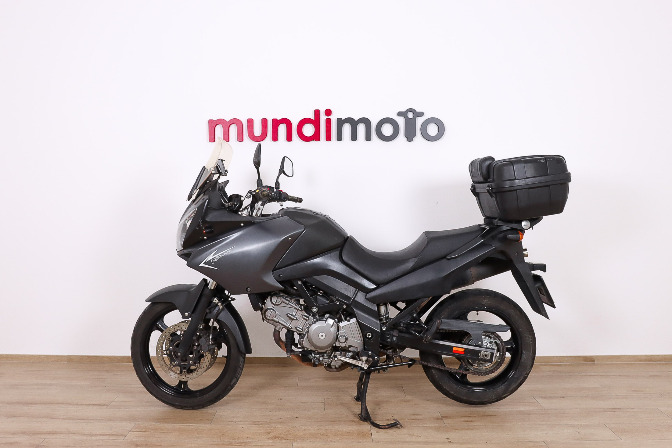 SUZUKI V-Strom 650 promoSUZUKI5 SUZUKI V-Strom 650 promoSUZUKI5