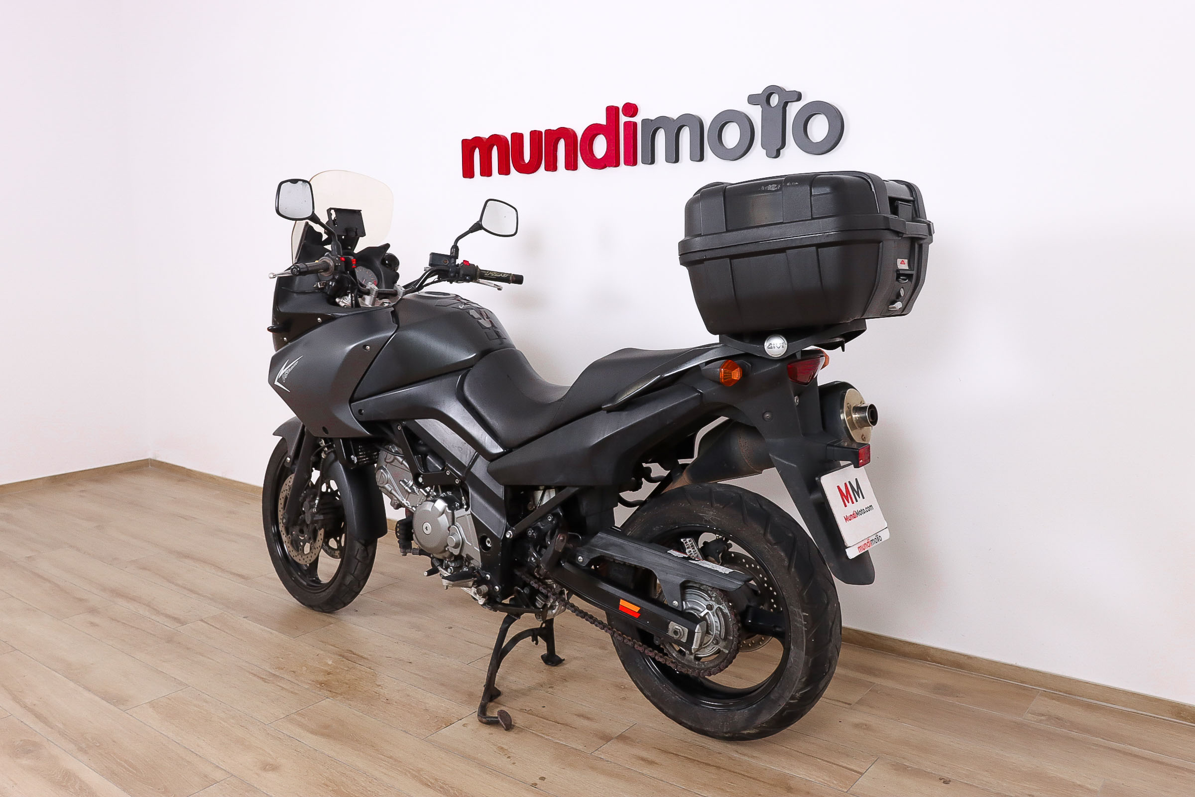 SUZUKI V-Strom 650 promoSUZUKI6 SUZUKI V-Strom 650 promoSUZUKI6
