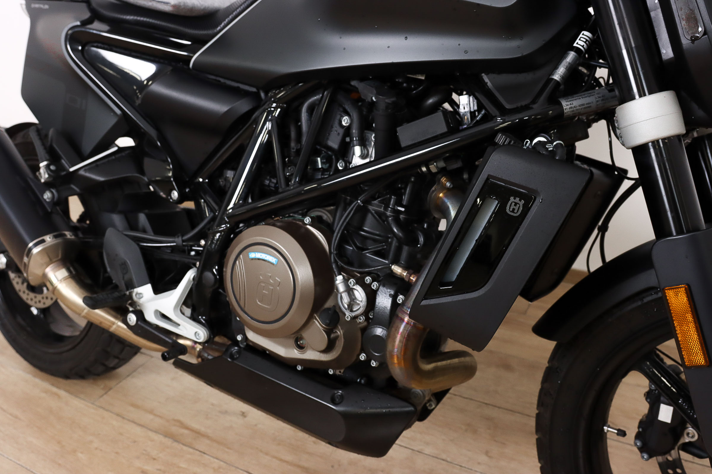 HUSQVARNA Svartpilen 701HUSQVARNA3 HUSQVARNA Svartpilen 701HUSQVARNA3