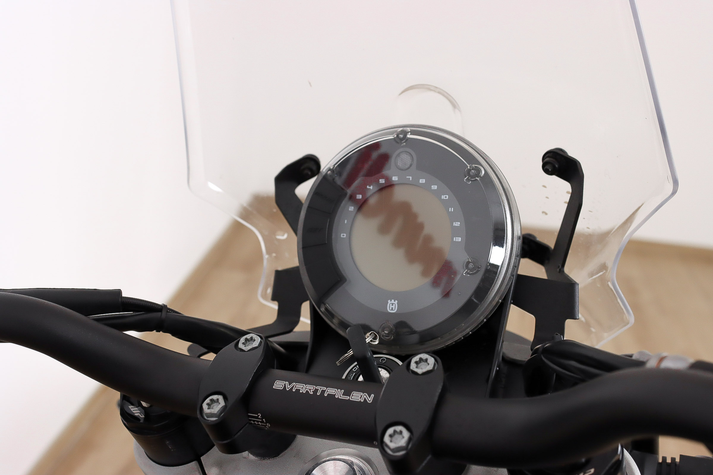HUSQVARNA Svartpilen 701HUSQVARNA6 HUSQVARNA Svartpilen 701HUSQVARNA6