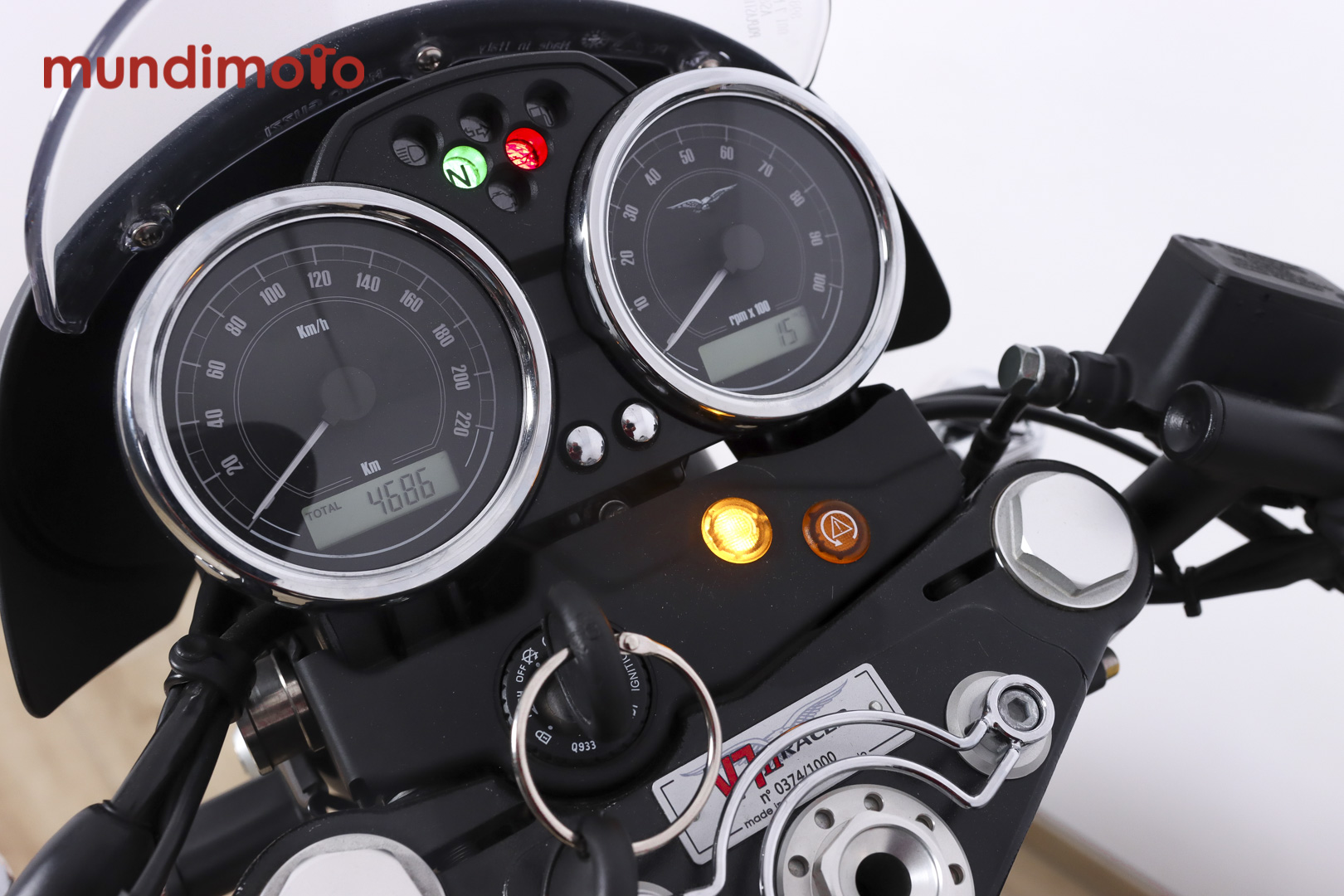 MOTO GUZZI V7 II RacerMOTO GUZZI10 MOTO GUZZI V7 II RacerMOTO GUZZI10