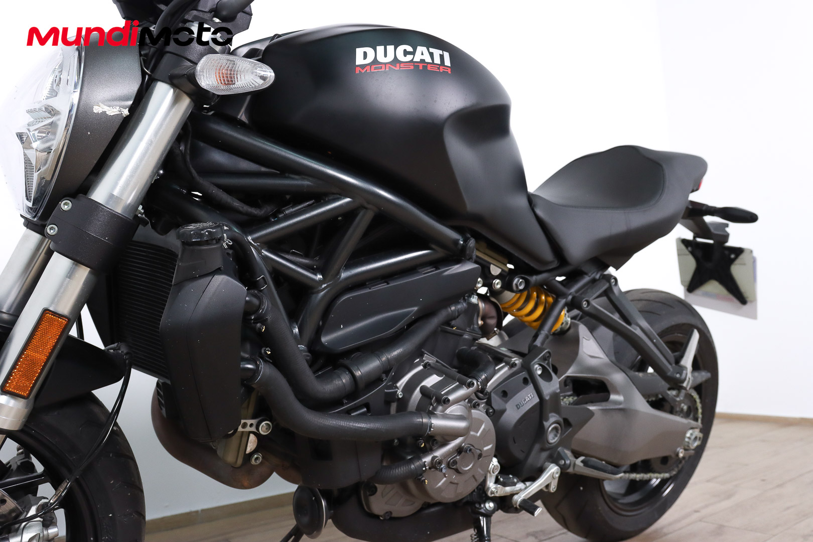 DUCATI Monster 821DUCATI11 DUCATI Monster 821DUCATI11