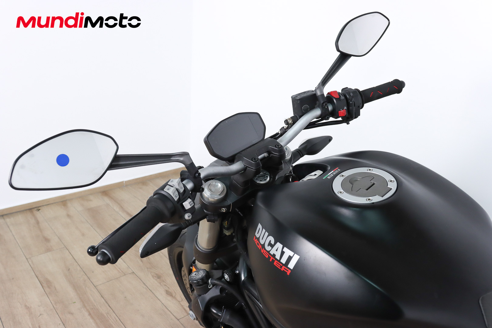 DUCATI Monster 821DUCATI13 DUCATI Monster 821DUCATI13