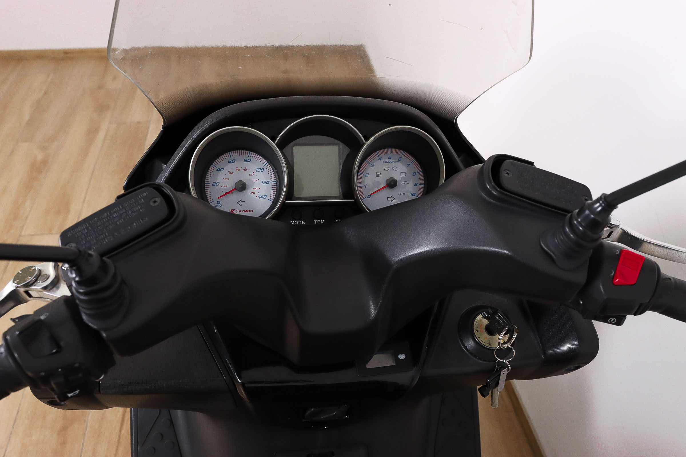 KYMCO Super Dink 125iKYMCO11 KYMCO Super Dink 125iKYMCO11