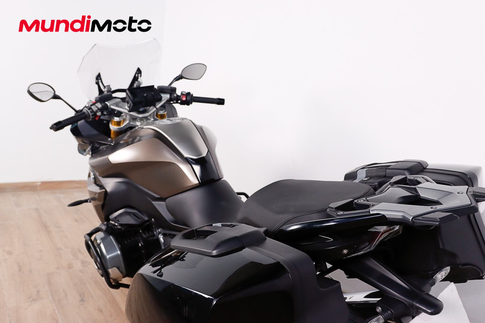 BMW R 1200 RSBMW9 BMW R 1200 RSBMW9