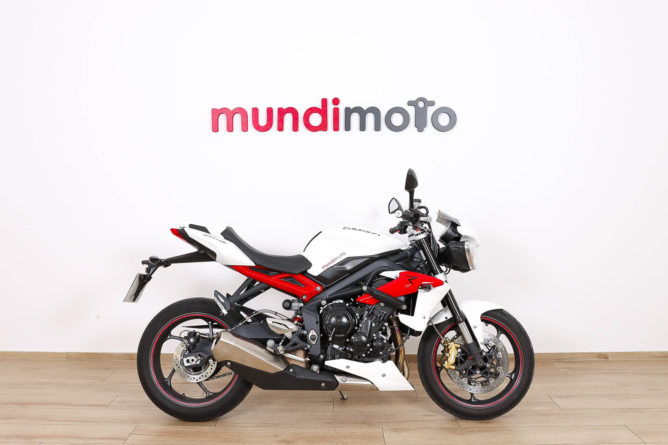 TRIUMPH Street Triple RTRIUMPH0 TRIUMPH Street Triple RTRIUMPH0