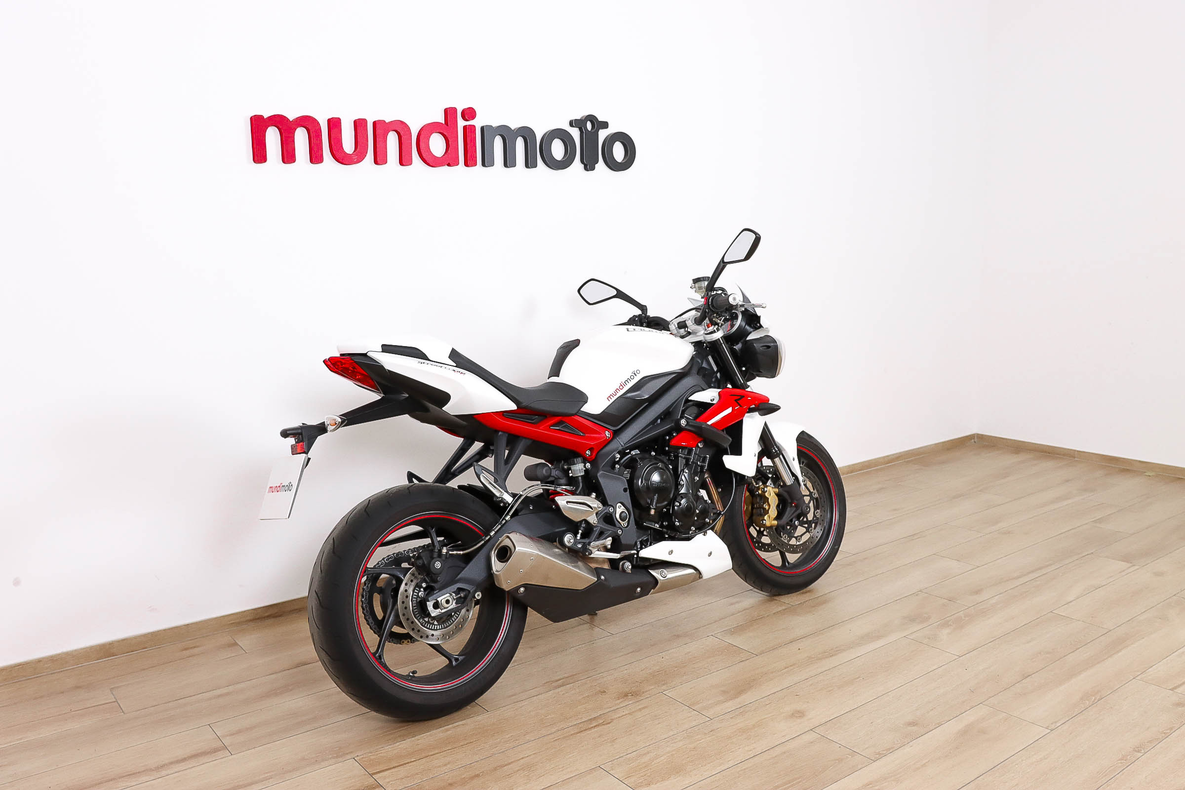 TRIUMPH Street Triple RTRIUMPH2 TRIUMPH Street Triple RTRIUMPH2