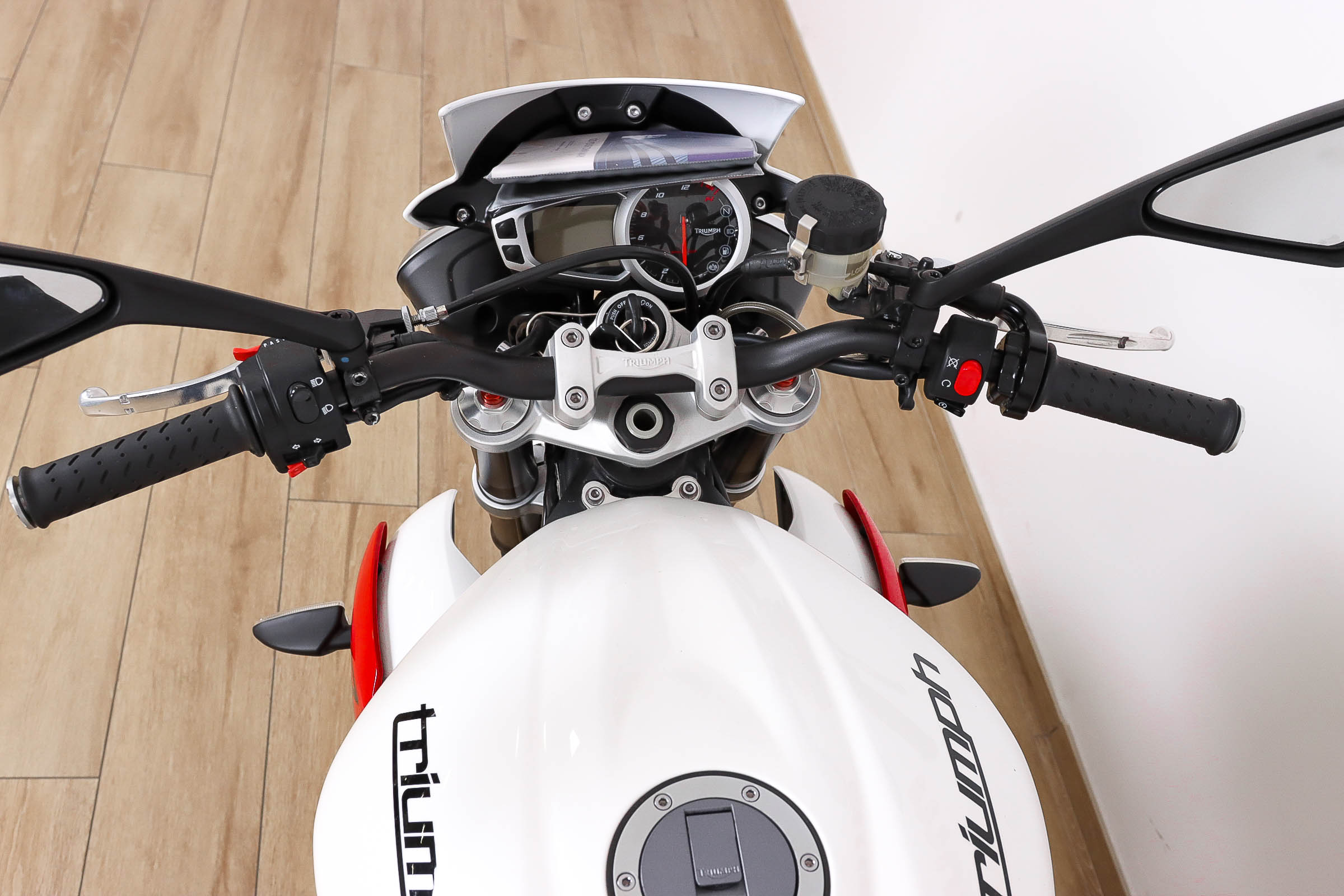 TRIUMPH Street Triple RTRIUMPH12 TRIUMPH Street Triple RTRIUMPH12