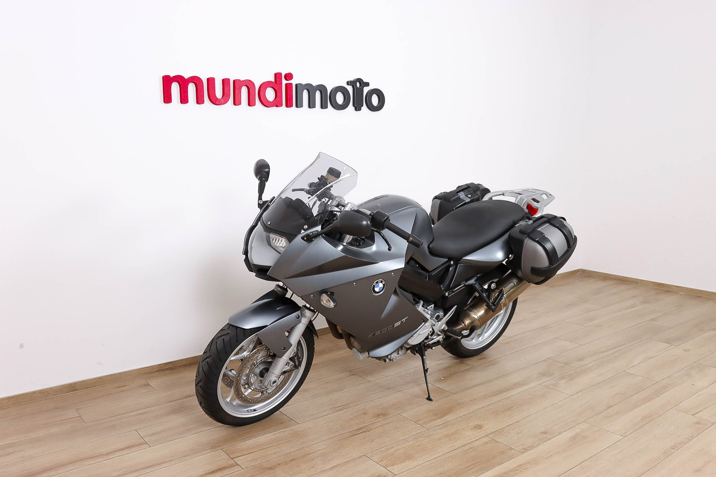 BMW F 800 STBMW9 BMW F 800 STBMW9