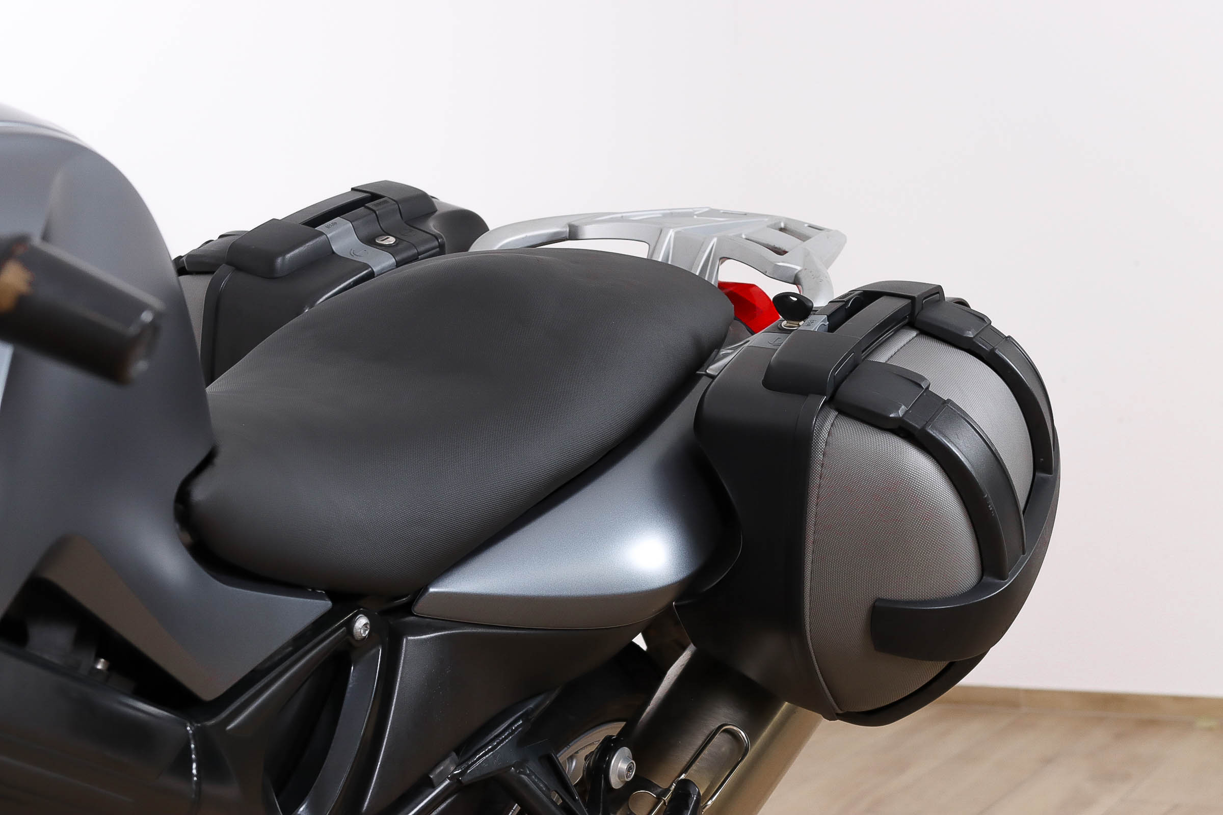 BMW F 800 STBMW13 BMW F 800 STBMW13