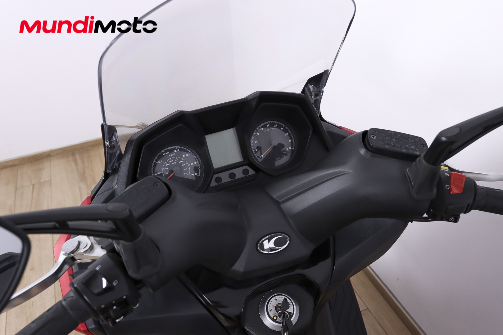 KYMCO Super Dink 125iKYMCO9 KYMCO Super Dink 125iKYMCO9