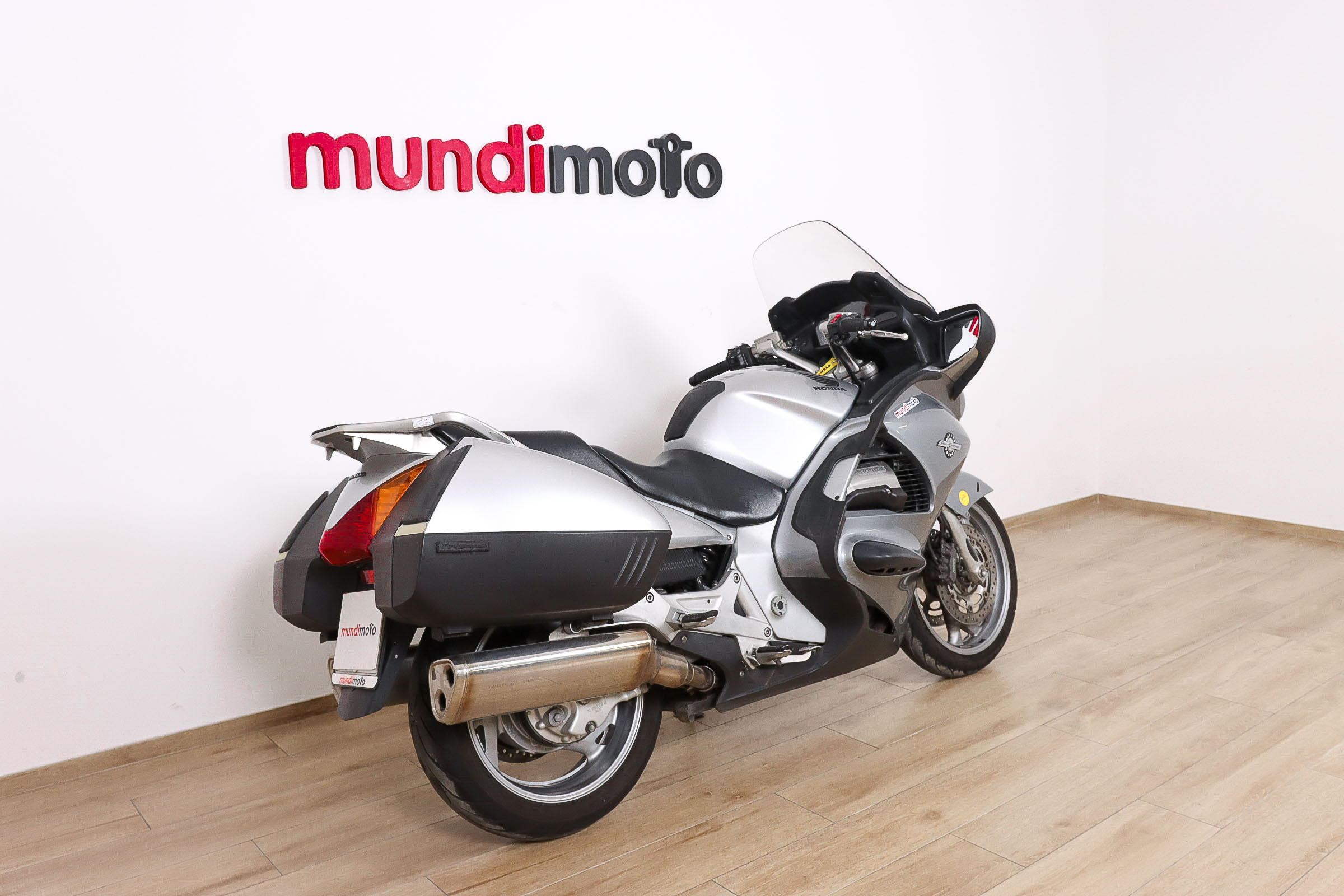 HONDA PAN-EUROPEAN ST 1300HONDA2 HONDA PAN-EUROPEAN ST 1300HONDA2
