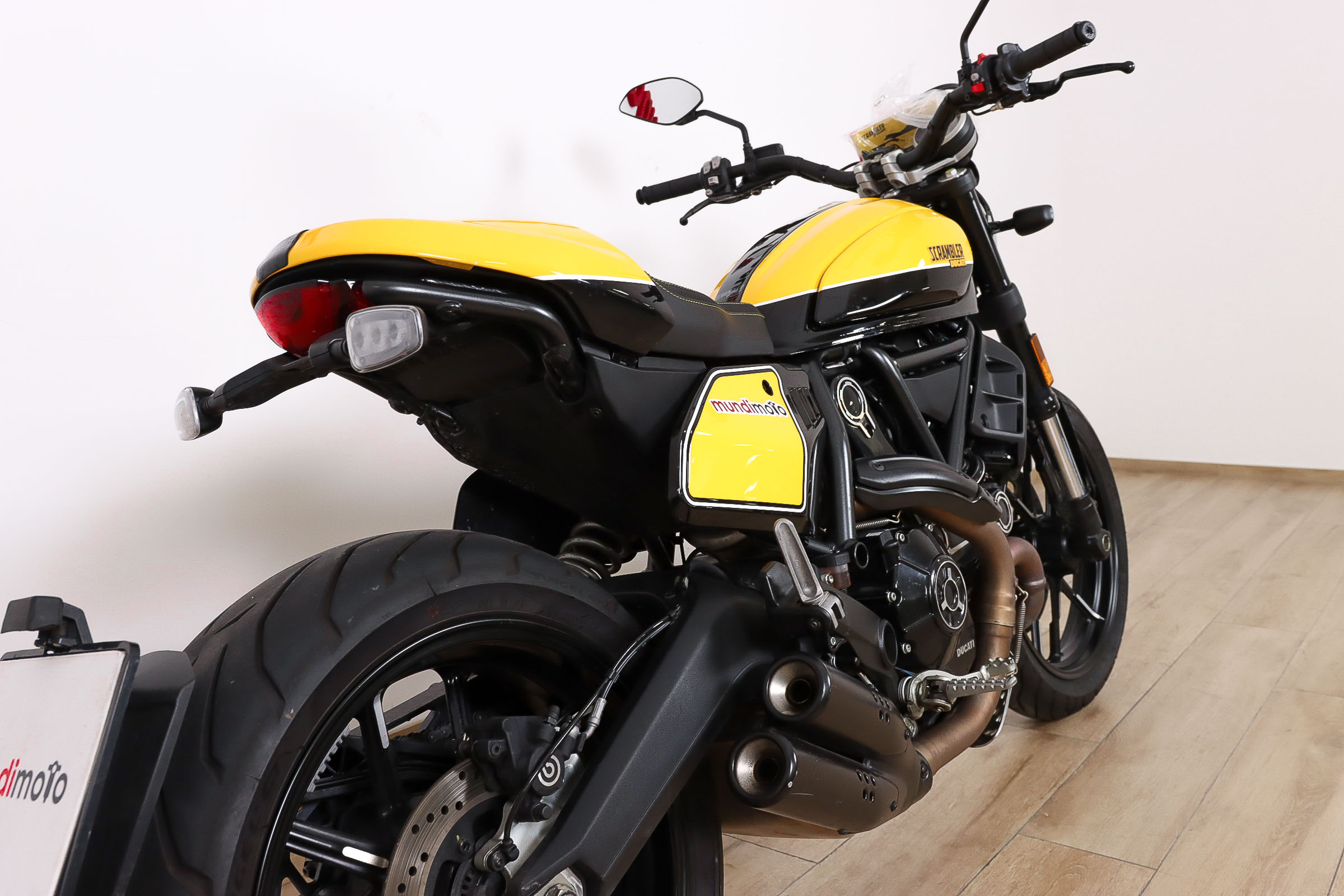 DUCATI Scrambler Full ThrottleDUCATI4 DUCATI Scrambler Full ThrottleDUCATI4
