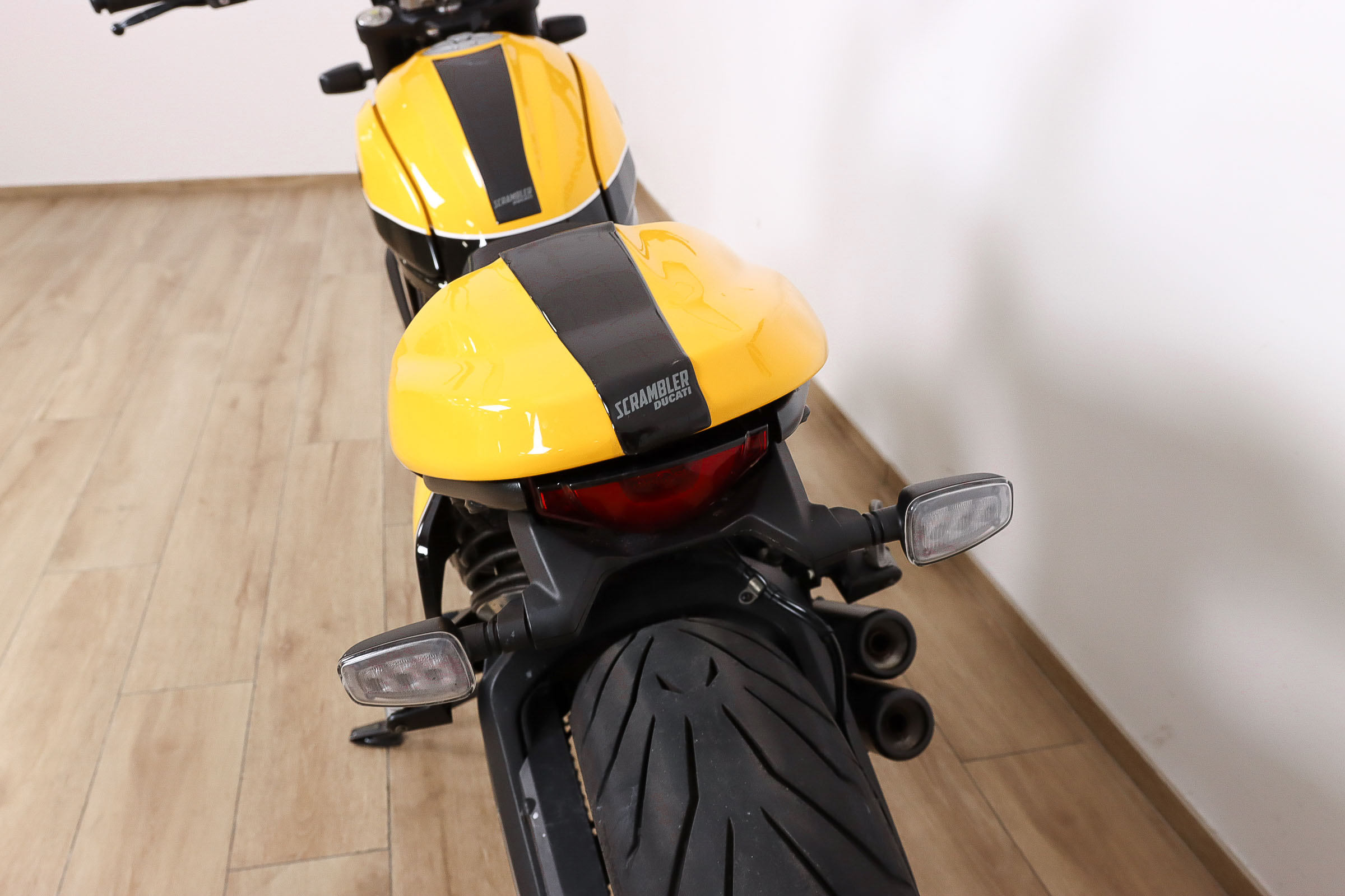 DUCATI Scrambler Full ThrottleDUCATI8 DUCATI Scrambler Full ThrottleDUCATI8