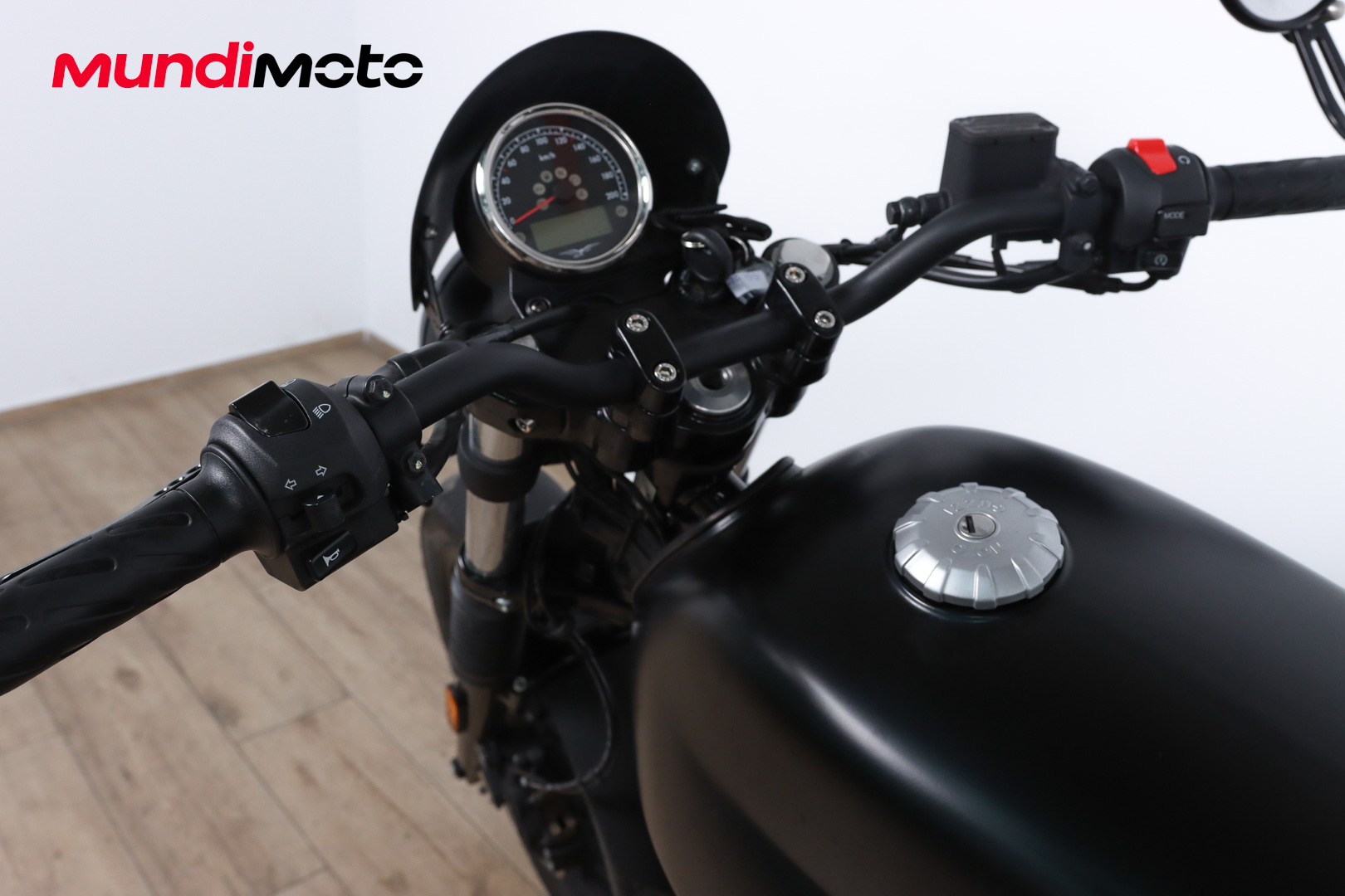 MOTO GUZZI V7 III StoneMOTO GUZZI12 MOTO GUZZI V7 III StoneMOTO GUZZI12