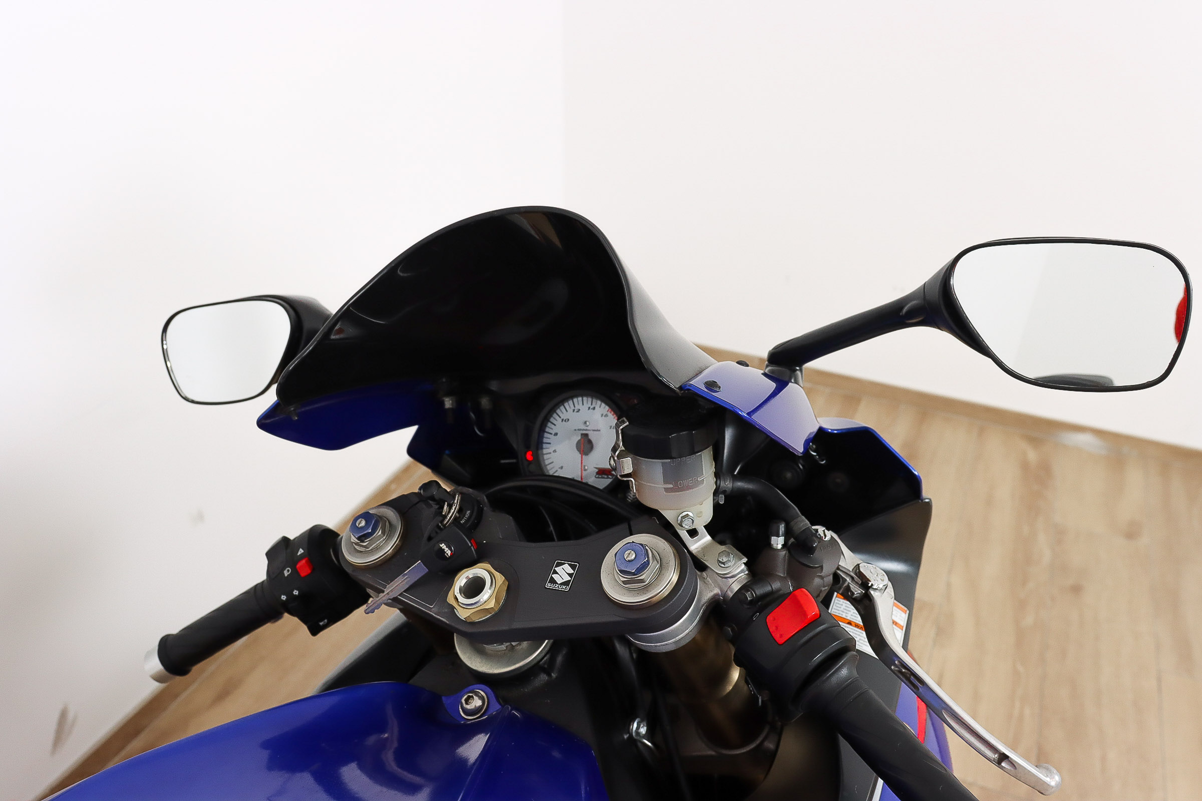 SUZUKI GSX R600SUZUKI5 SUZUKI GSX R600SUZUKI5