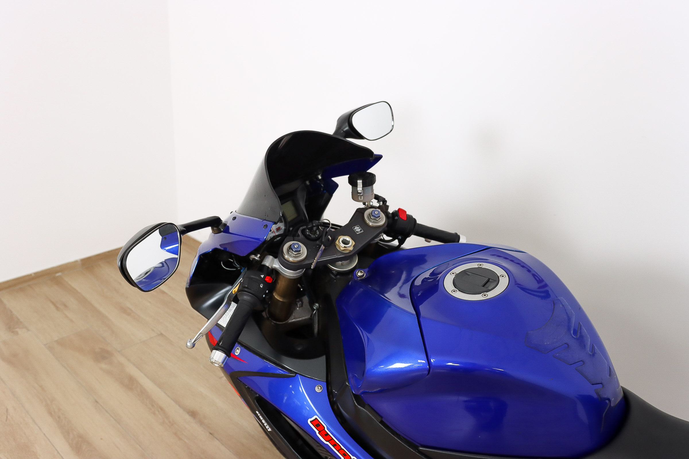SUZUKI GSX R600SUZUKI11 SUZUKI GSX R600SUZUKI11
