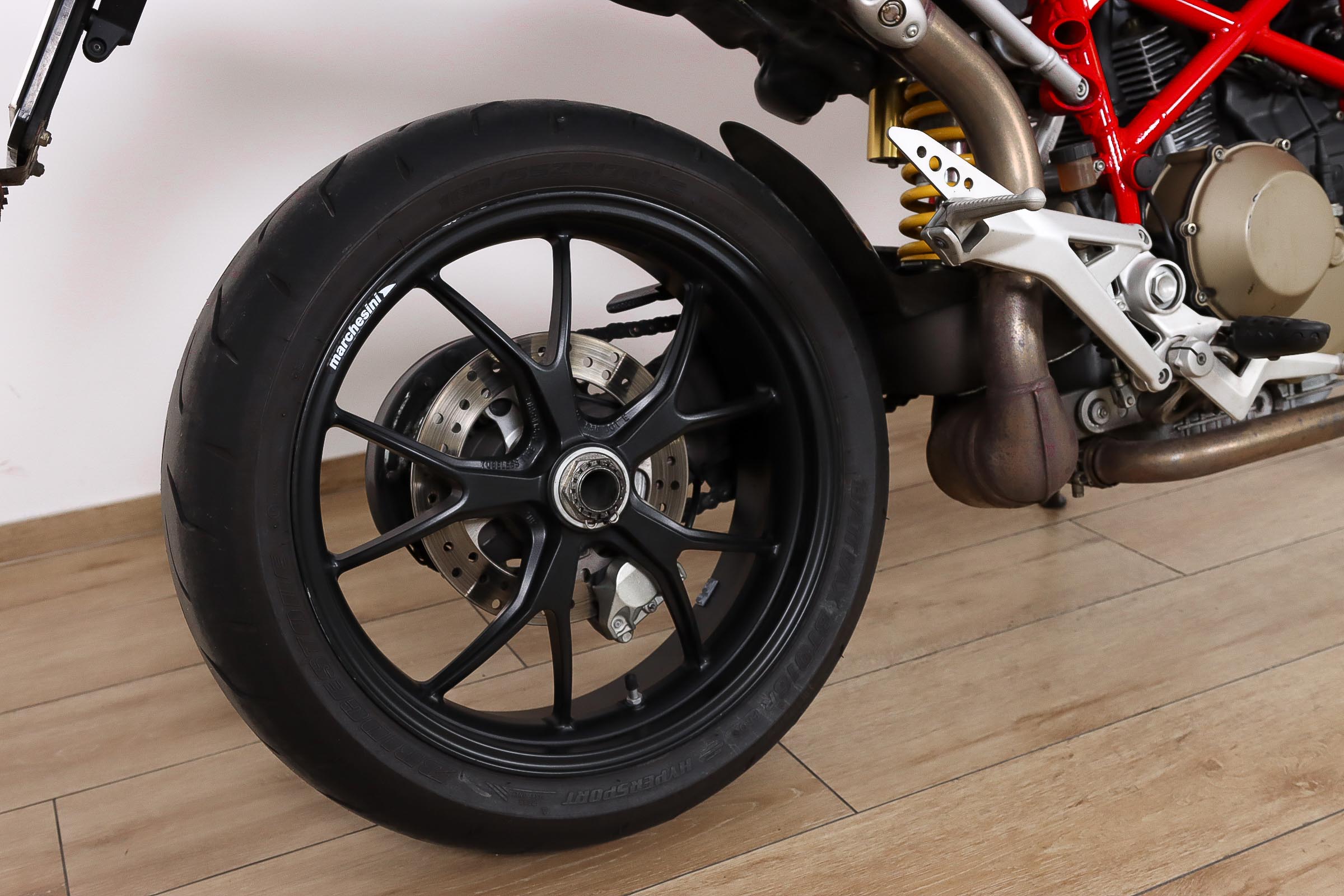 DUCATI HYPERMOTARD 1100DUCATI5 DUCATI HYPERMOTARD 1100DUCATI5