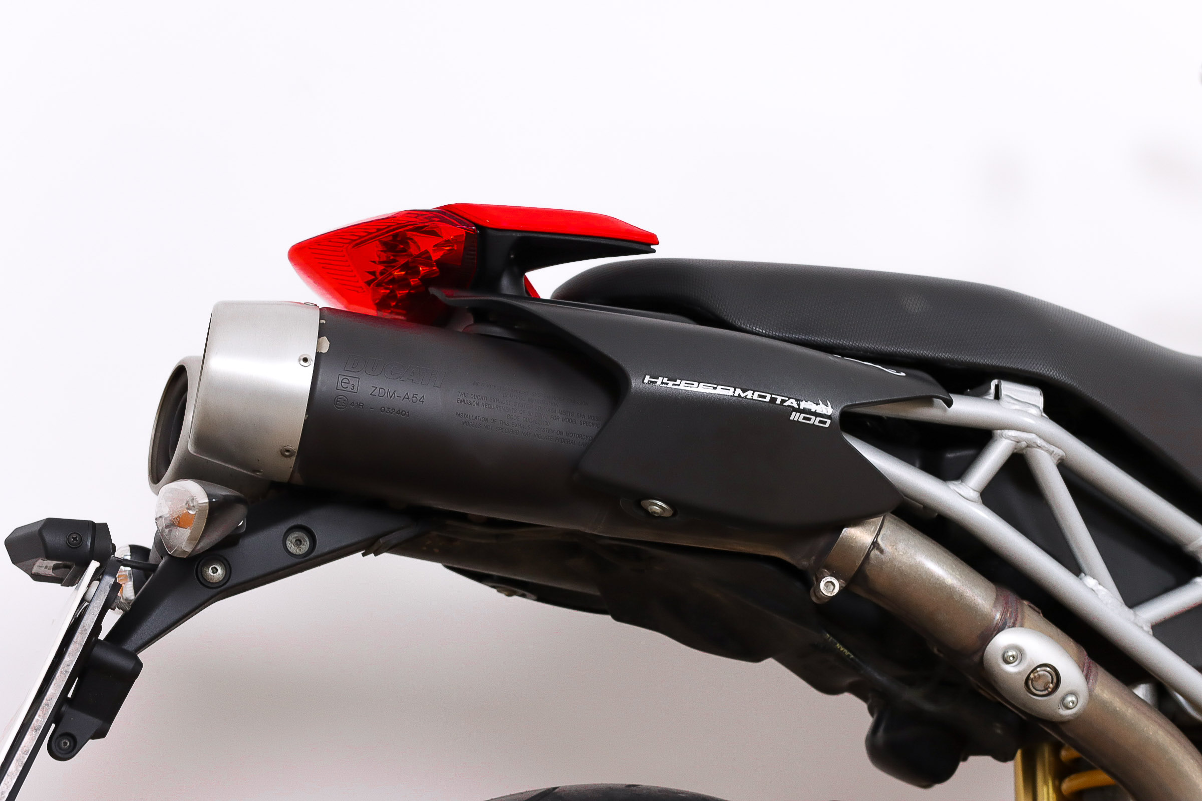 DUCATI HYPERMOTARD 1100DUCATI6 DUCATI HYPERMOTARD 1100DUCATI6