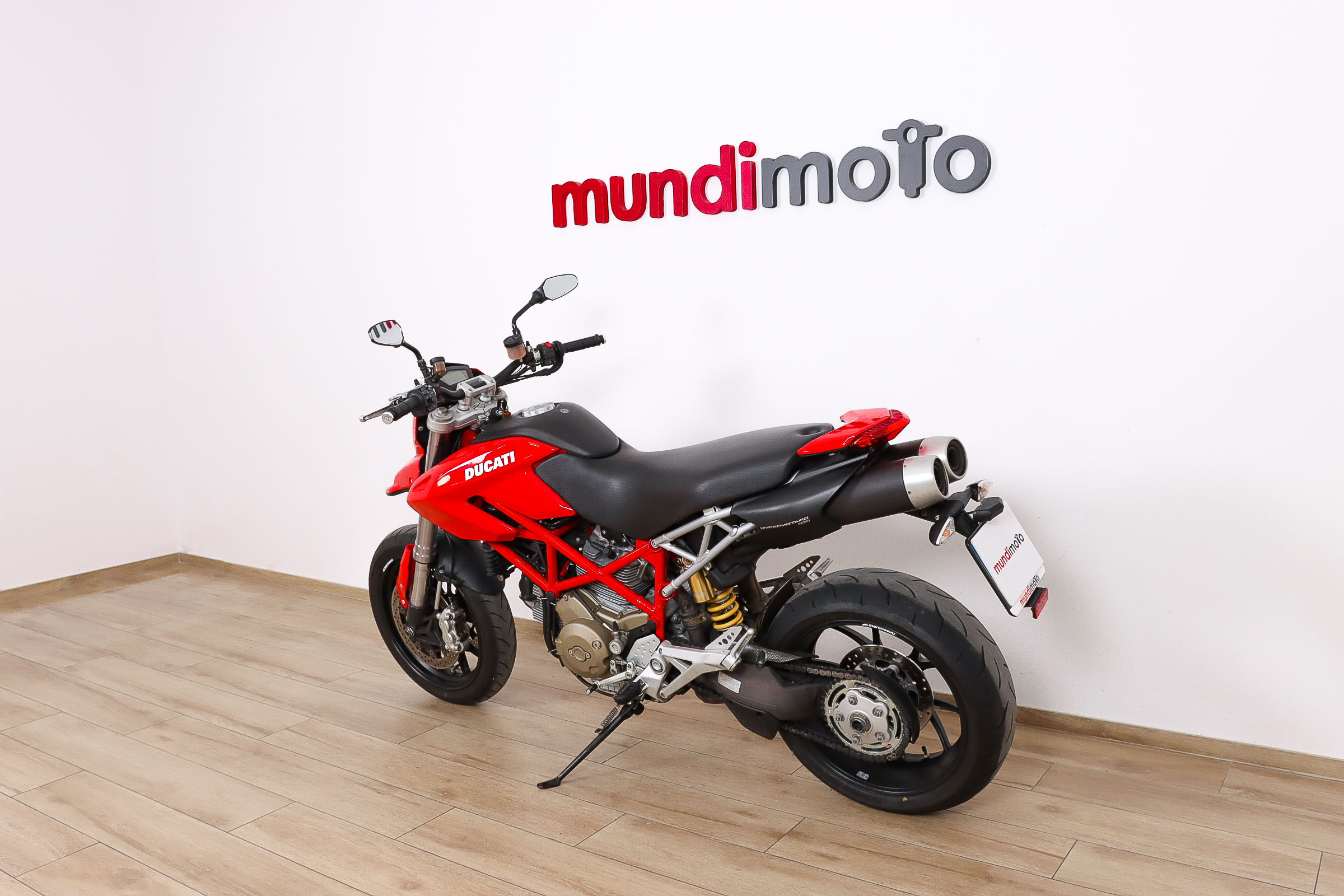 DUCATI HYPERMOTARD 1100DUCATI8 DUCATI HYPERMOTARD 1100DUCATI8