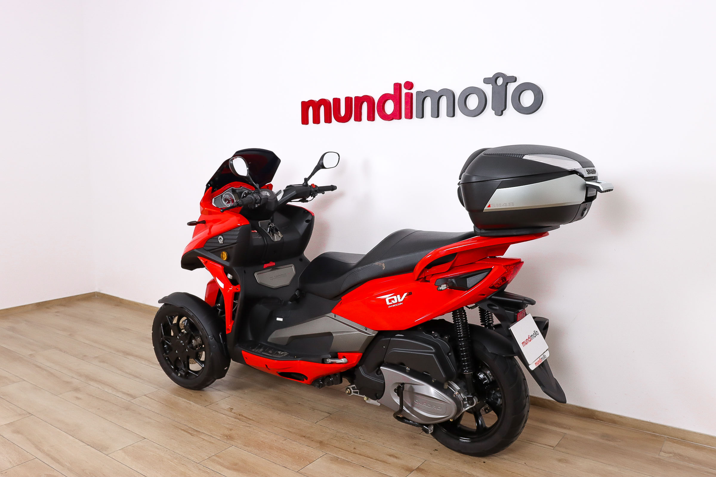 QUADRO QV3QUADRO6 QUADRO QV3QUADRO6