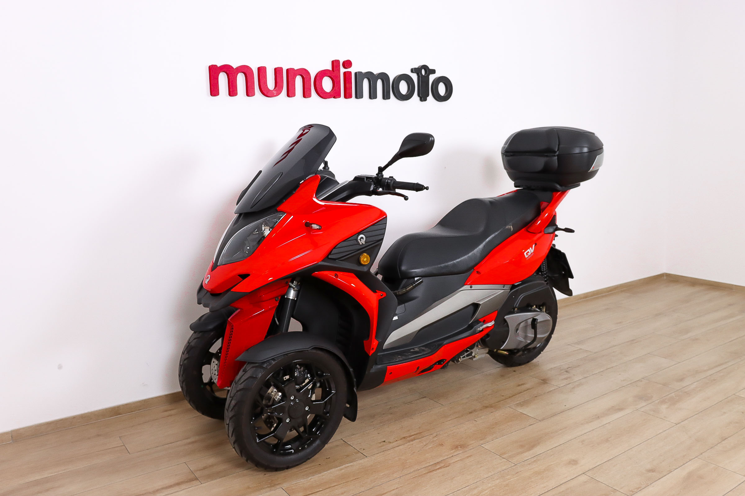 QUADRO QV3QUADRO7 QUADRO QV3QUADRO7