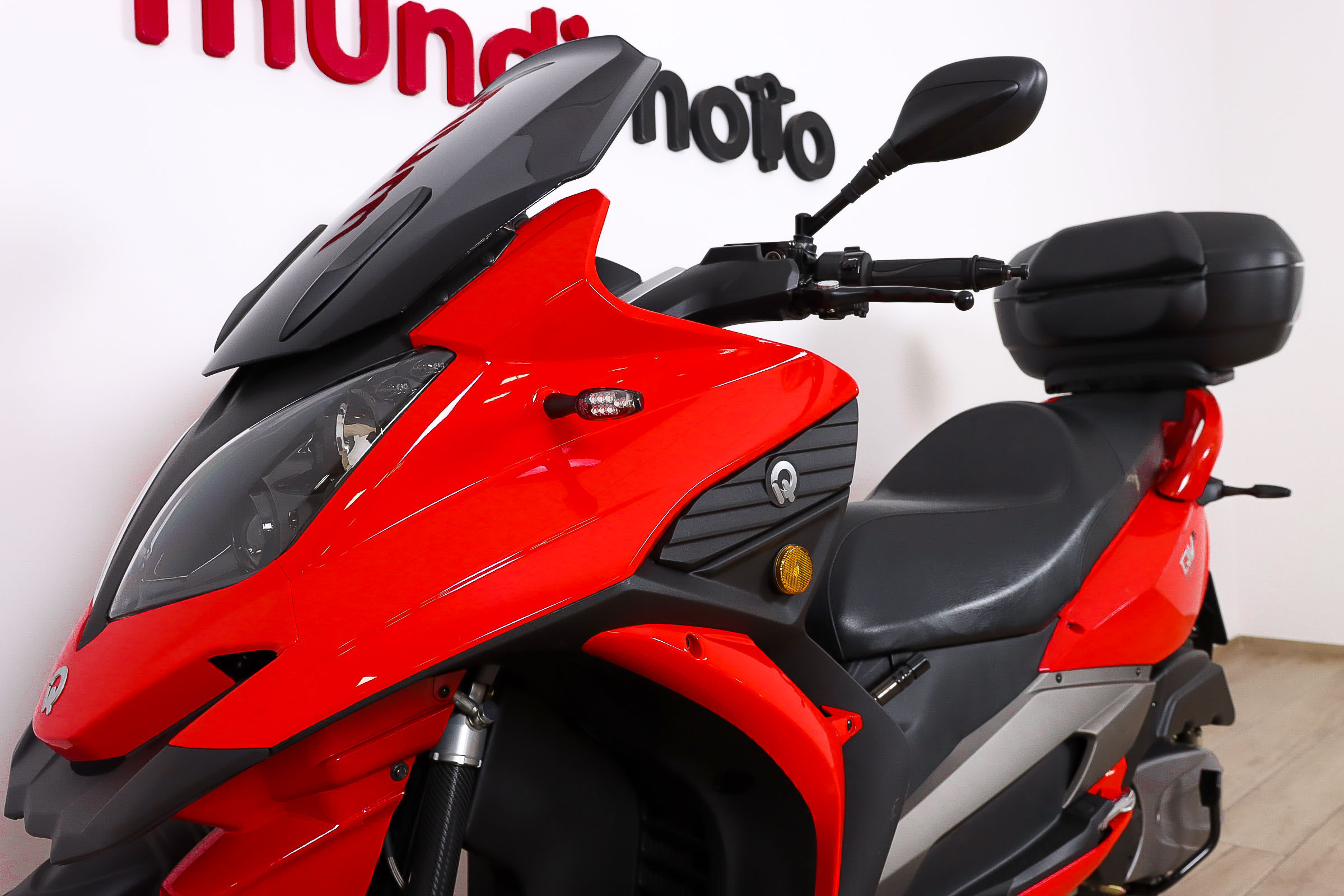 QUADRO QV3QUADRO10 QUADRO QV3QUADRO10