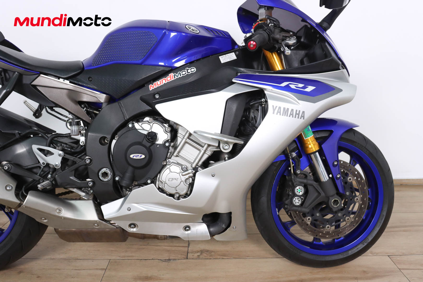 YAMAHA YZF R1 promoYAMAHA4 YAMAHA YZF R1 promoYAMAHA4