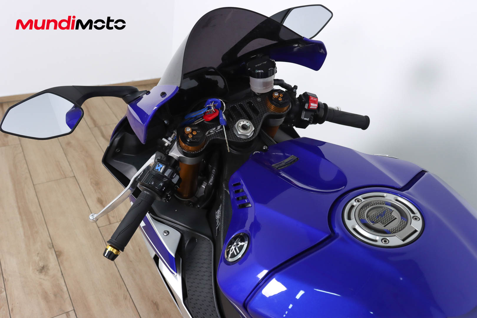 YAMAHA YZF R1 promoYAMAHA12 YAMAHA YZF R1 promoYAMAHA12