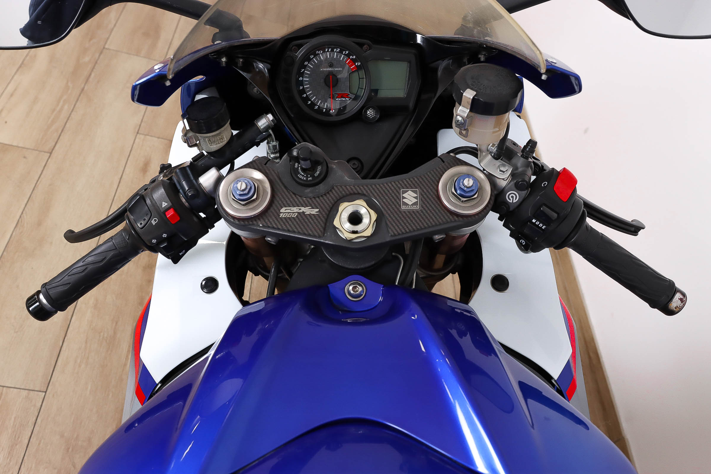 SUZUKI GSX R1000SUZUKI13 SUZUKI GSX R1000SUZUKI13