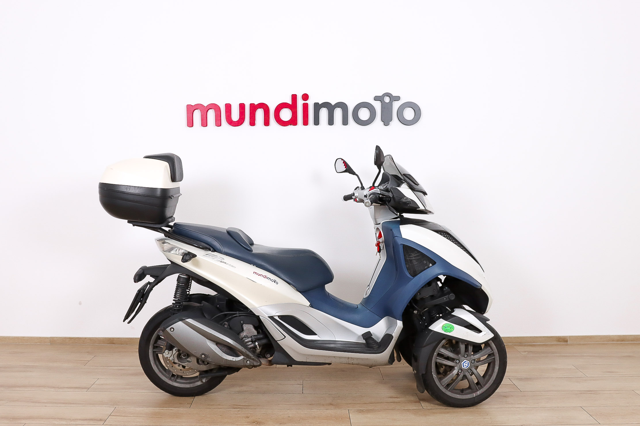 PIAGGIO MP3 300 Yourban LT SportPIAGGIO0 PIAGGIO MP3 300 Yourban LT SportPIAGGIO0