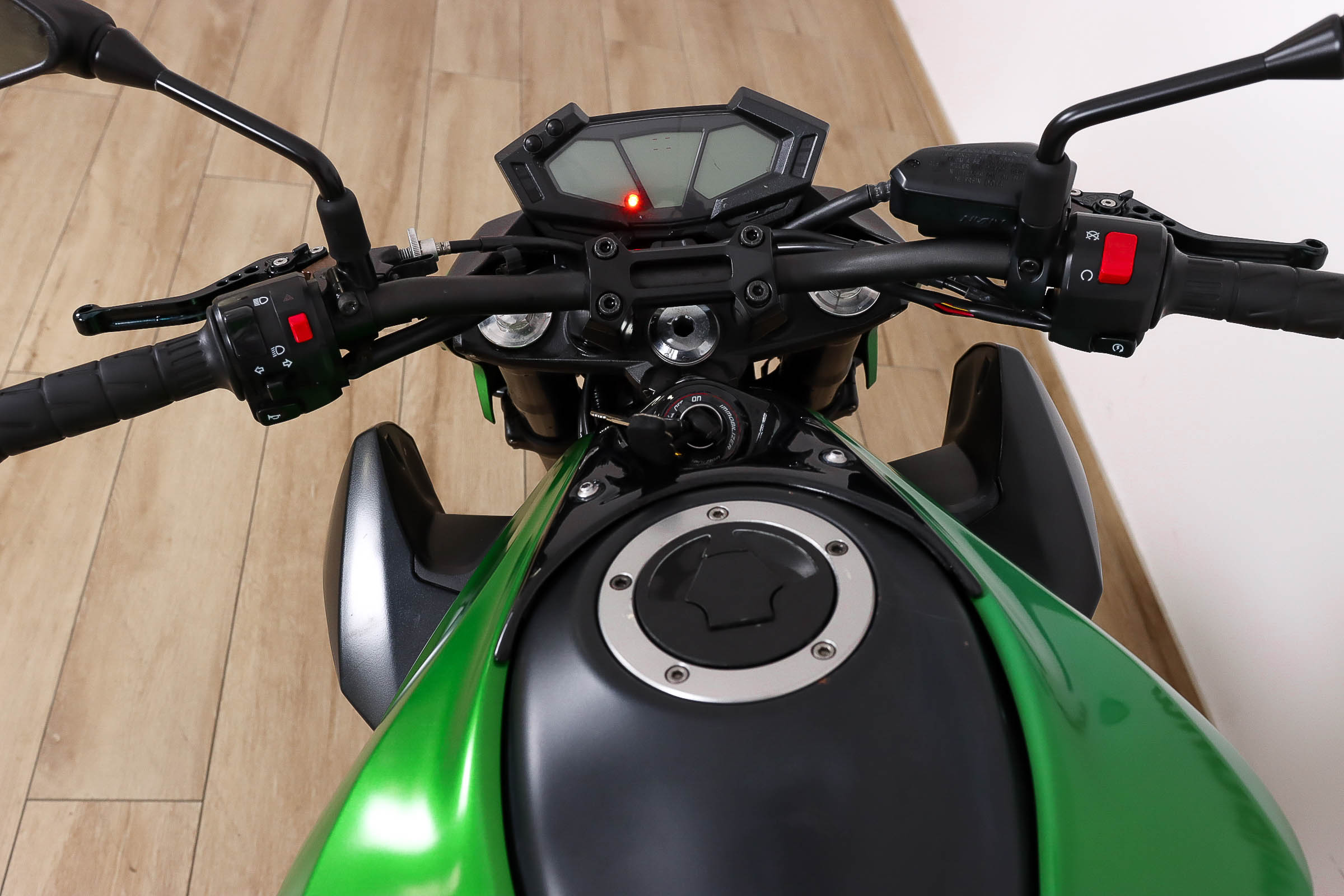 KAWASAKI Z 800e promoKAWASAKI12 KAWASAKI Z 800e promoKAWASAKI12
