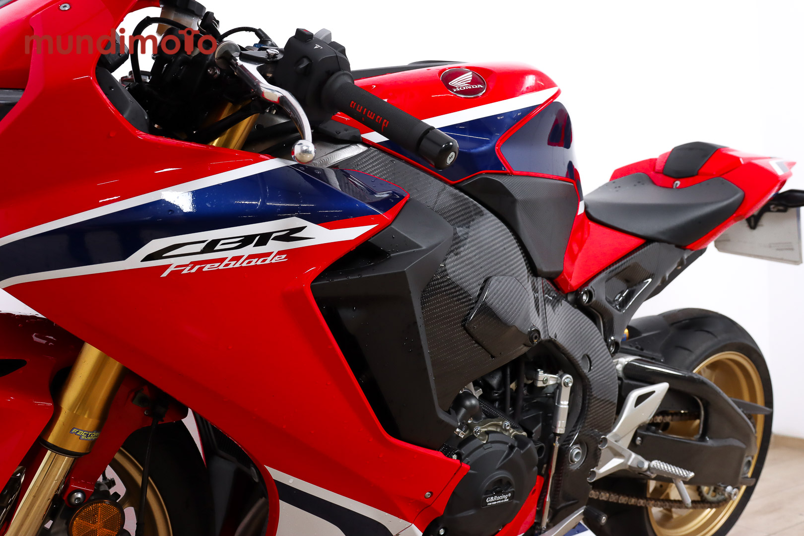 HONDA CBR 1000 RR FirebladeHONDA8 HONDA CBR 1000 RR FirebladeHONDA8