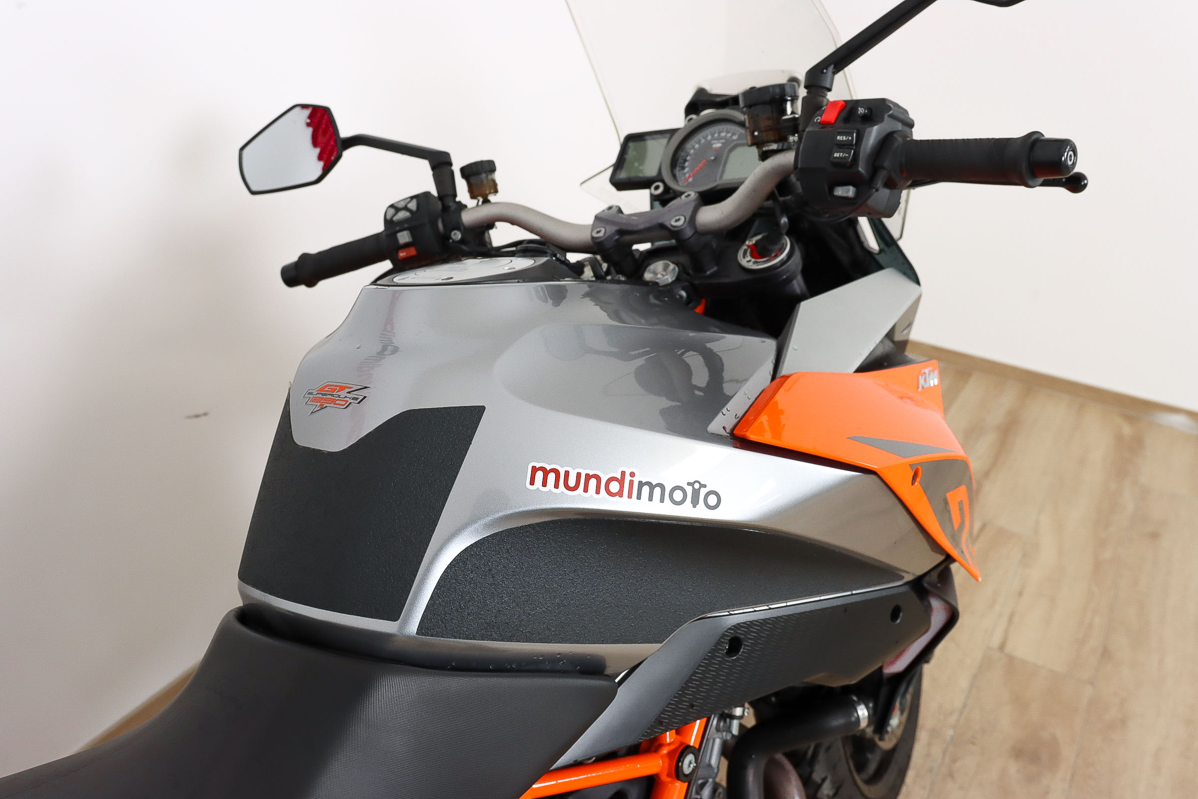 KTM 1290 Super Duke GTKTM8 KTM 1290 Super Duke GTKTM8