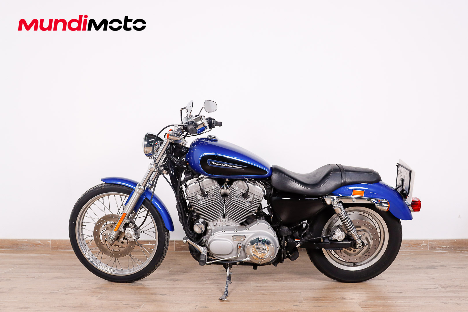 HARLEY DAVIDSON Sportster 883 IronHARLEY DAVIDSON5 HARLEY DAVIDSON Sportster 883 IronHARLEY DAVIDSON5