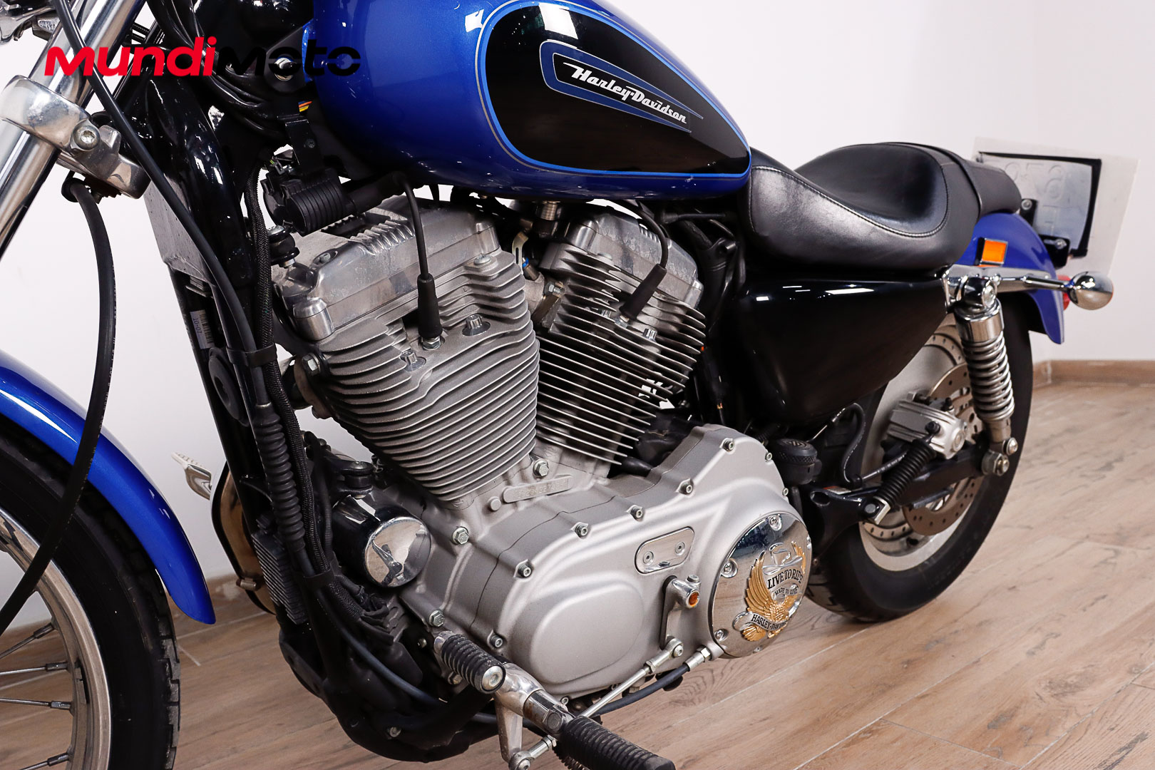 HARLEY DAVIDSON Sportster 883 IronHARLEY DAVIDSON8 HARLEY DAVIDSON Sportster 883 IronHARLEY DAVIDSON8
