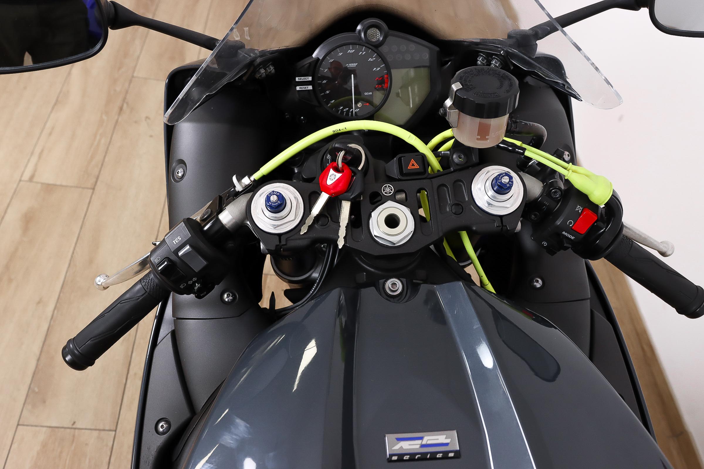 YAMAHA YZF R1YAMAHA9 YAMAHA YZF R1YAMAHA9