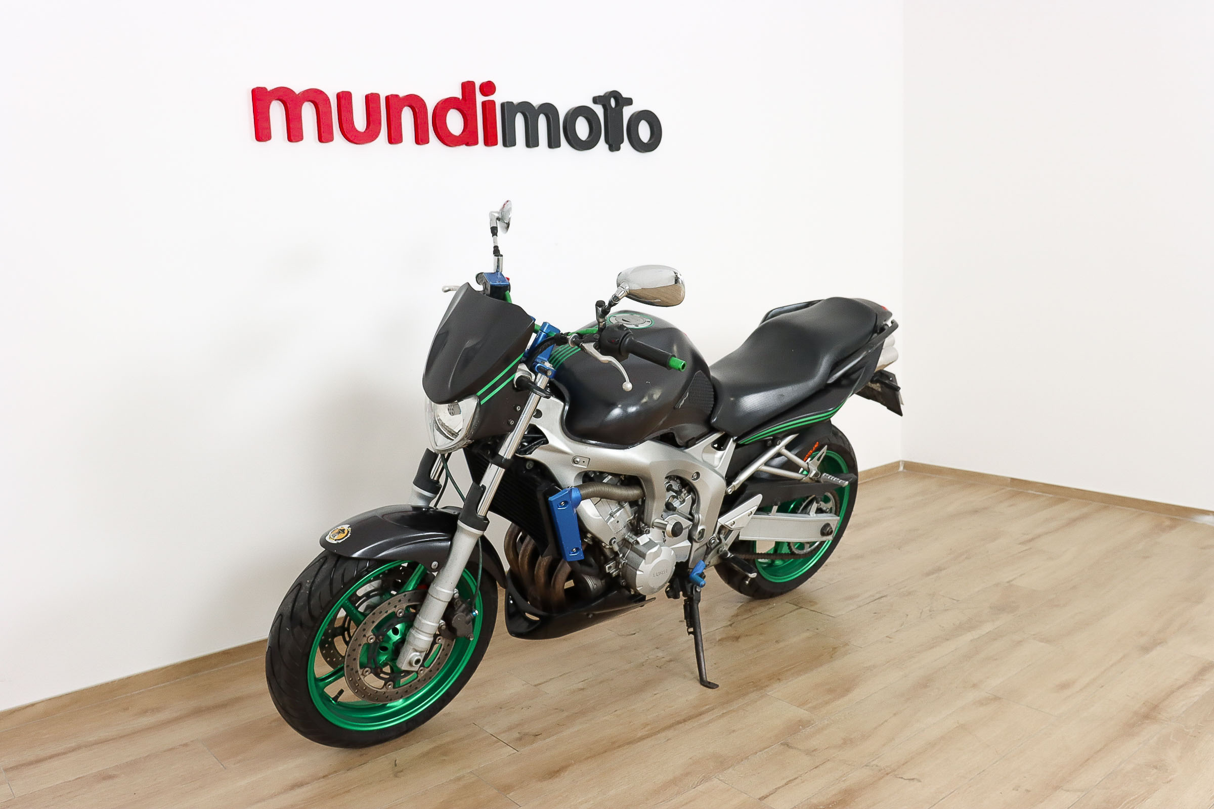YAMAHA FZ6 NYAMAHA8 YAMAHA FZ6 NYAMAHA8