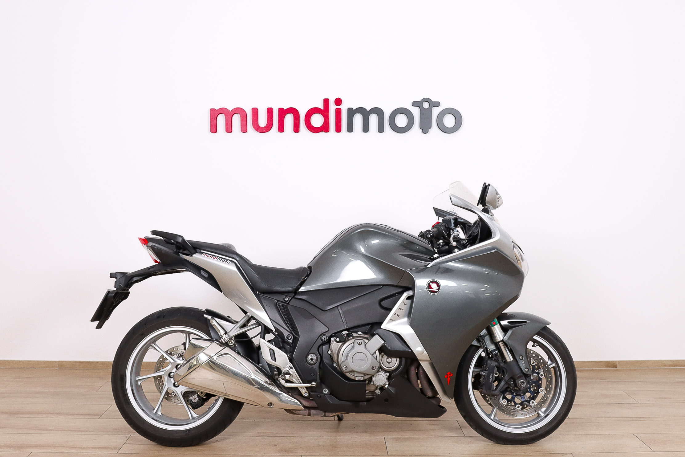 HONDA VFR 1200 F DCTHONDA0 HONDA VFR 1200 F DCTHONDA0