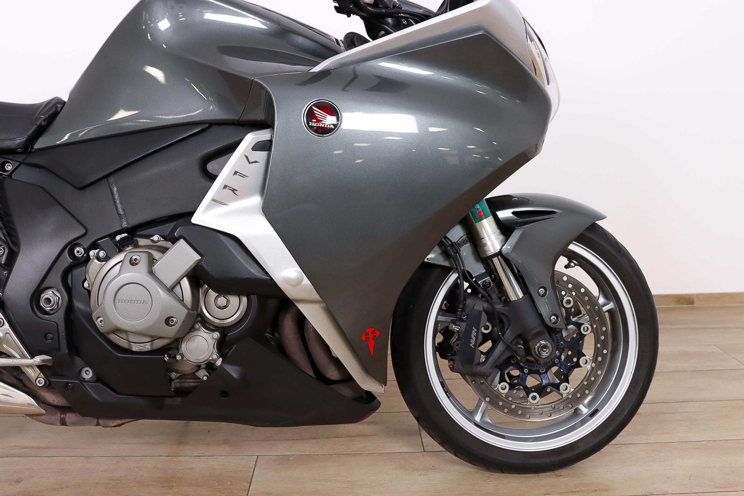 HONDA VFR 1200 F DCTHONDA4 HONDA VFR 1200 F DCTHONDA4