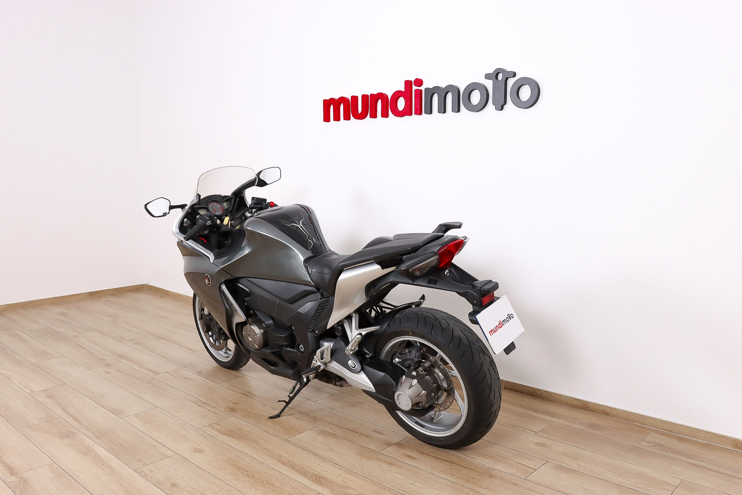 HONDA VFR 1200 F DCTHONDA10 HONDA VFR 1200 F DCTHONDA10