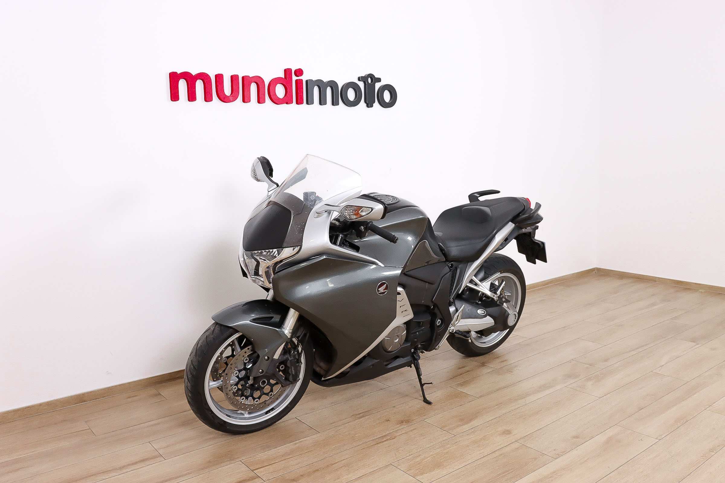 HONDA VFR 1200 F DCTHONDA11 HONDA VFR 1200 F DCTHONDA11