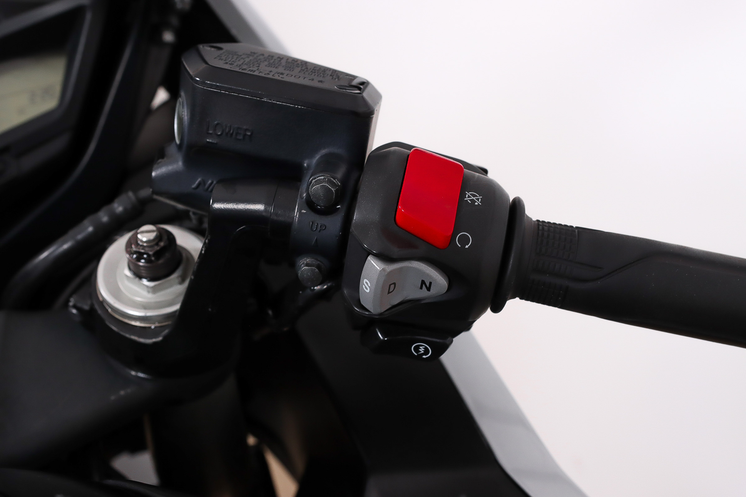 HONDA VFR 1200 F DCTHONDA14 HONDA VFR 1200 F DCTHONDA14
