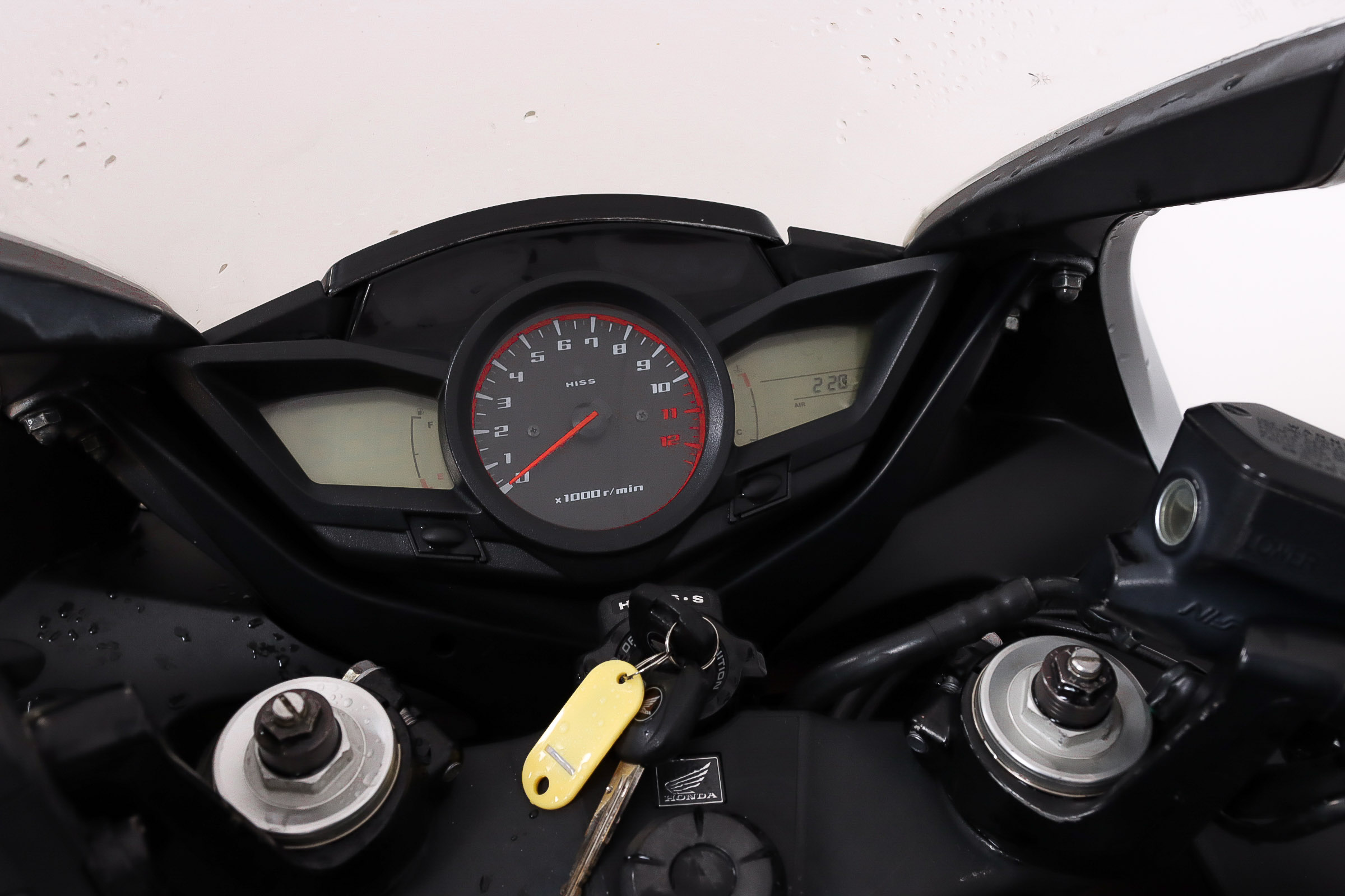 HONDA VFR 1200 F DCTHONDA15 HONDA VFR 1200 F DCTHONDA15