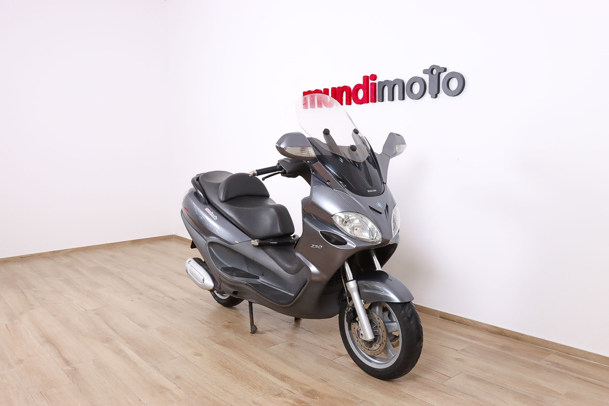 PIAGGIO X9 Evolution 250 promoPIAGGIO2 PIAGGIO X9 Evolution 250 promoPIAGGIO2